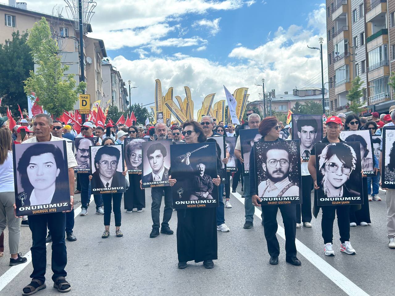 Madımak  Katliamı'nda ölenler anıldı